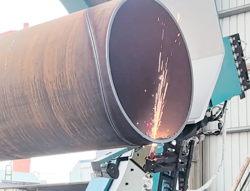 pipe cutting machine